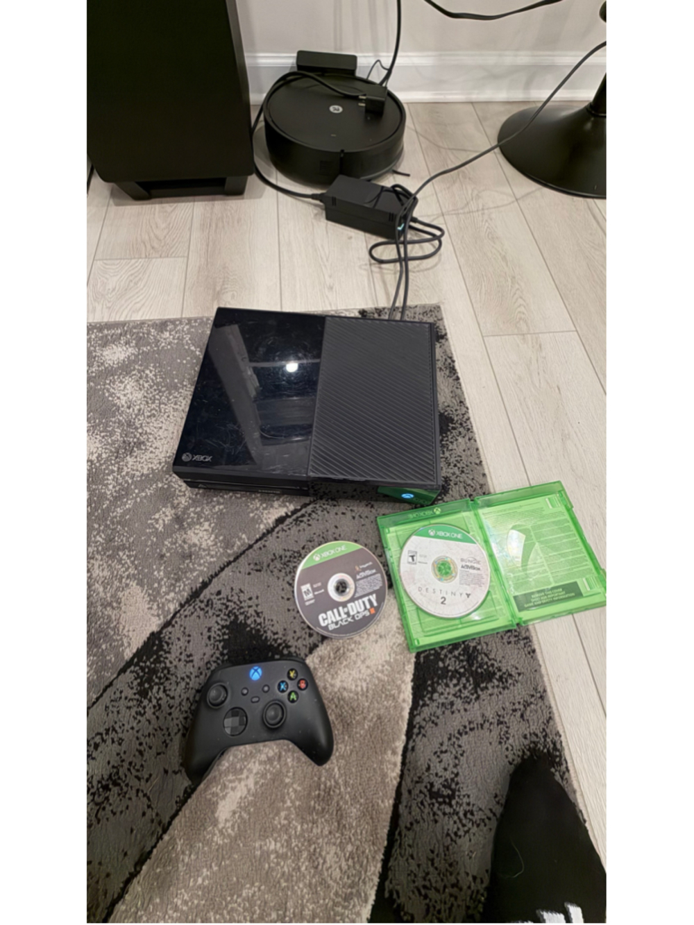 Microsoft Xbox One 500GB Console Bundle Controller, Cables & 2 Games TESTED